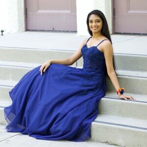 Elegant Blue Evening Gown